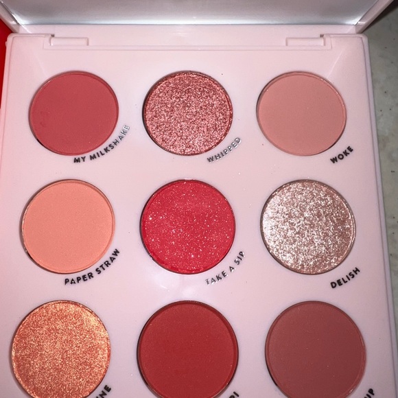 $7 Strawberry shake eyeshadow palette by Colourpop $7 if bundled - Picture 2 of 5